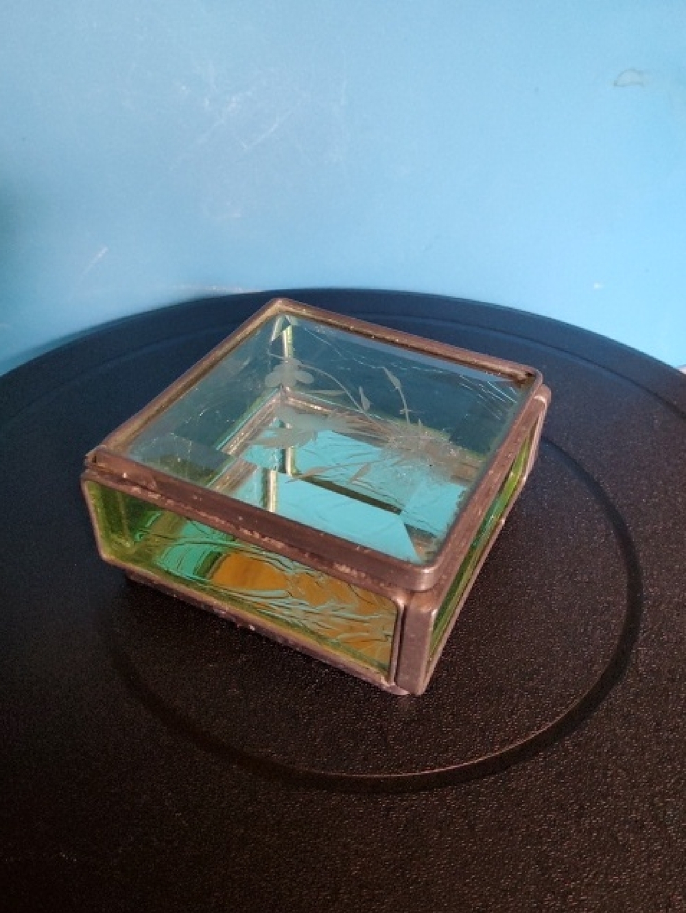 Vintage Green Slag Glass Trinket Box Floral Bird Design.